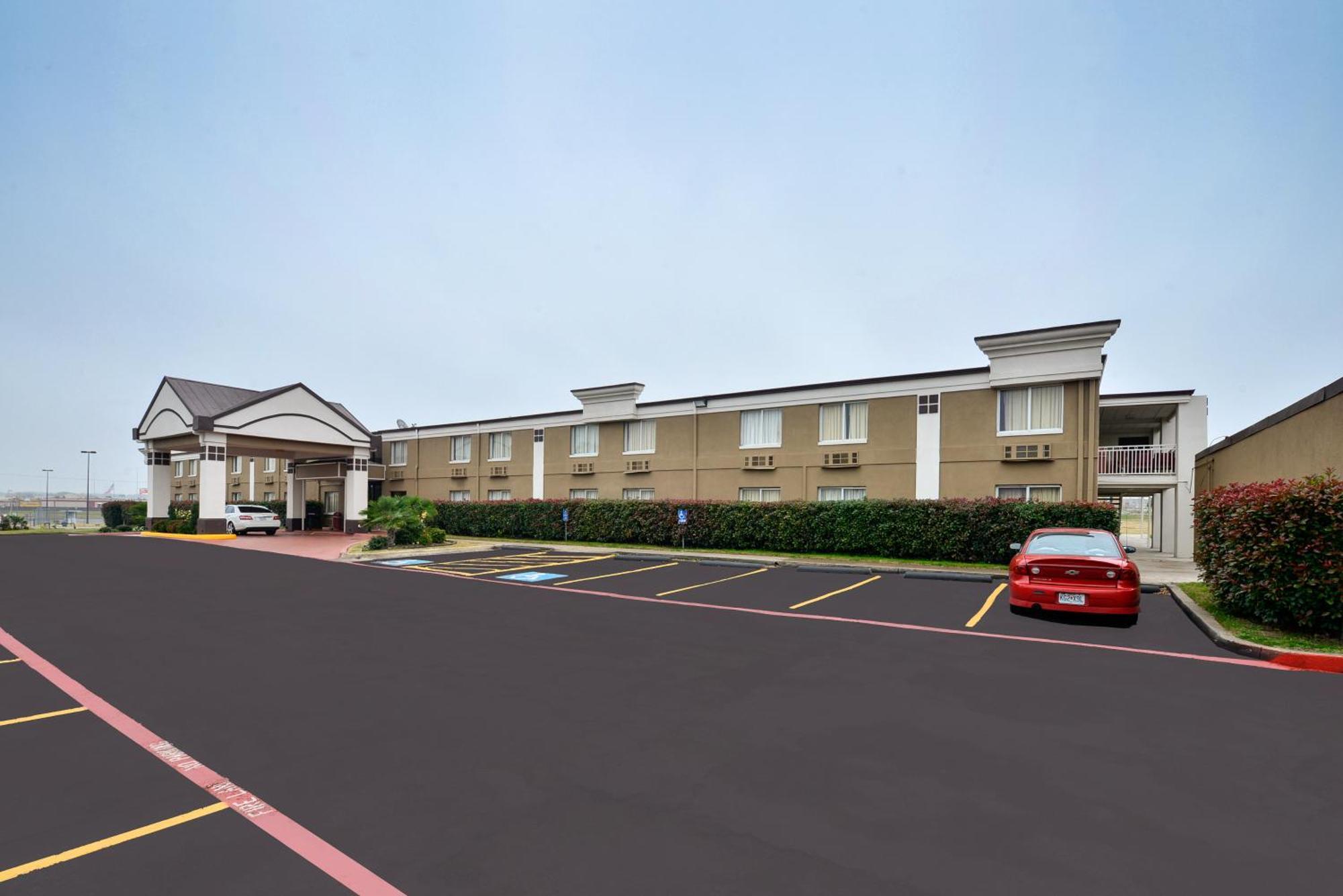 Super 8 By Wyndham Grand Prairie North Motel Exterior foto